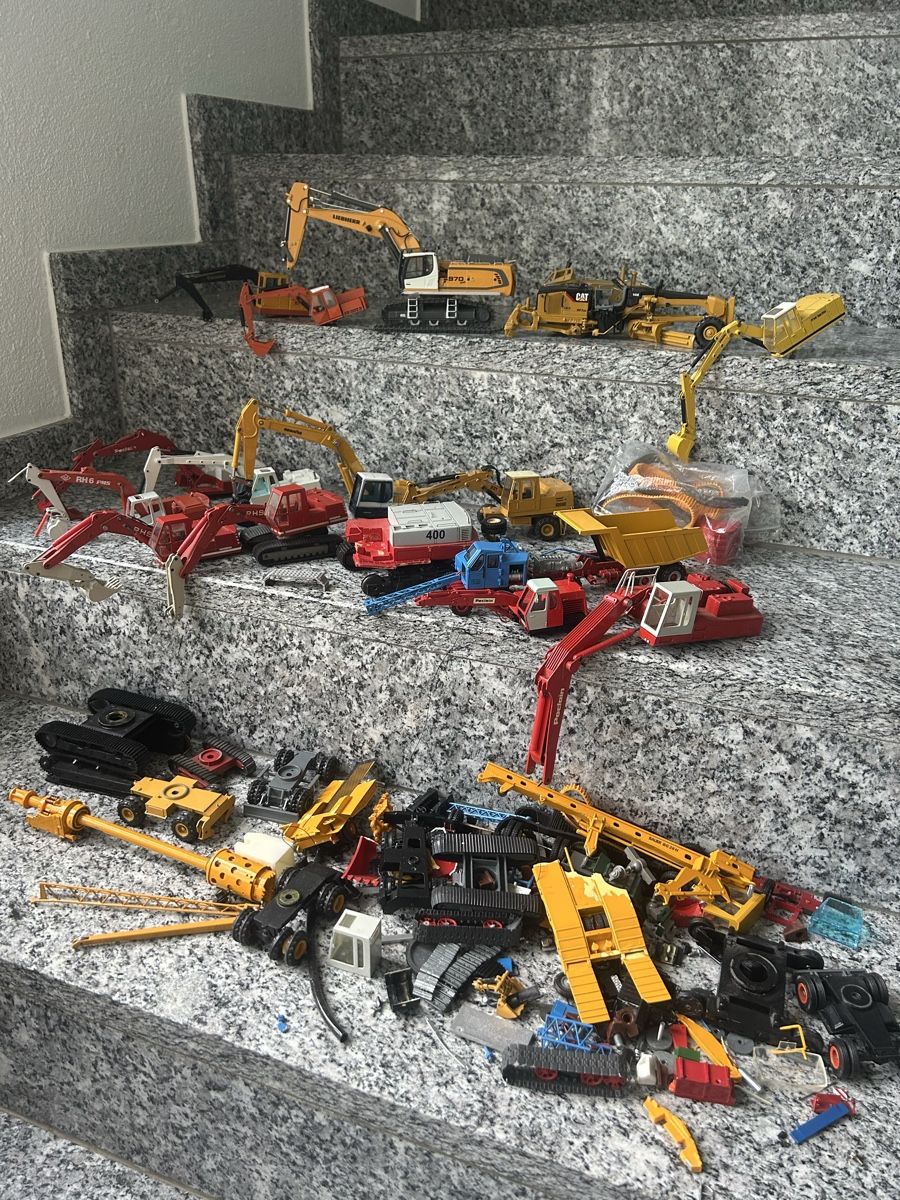 Modellbausätze & Standmodelle: Konvult Bastelreste , 1:50 – Defekt aus Horw von Tigercat635
