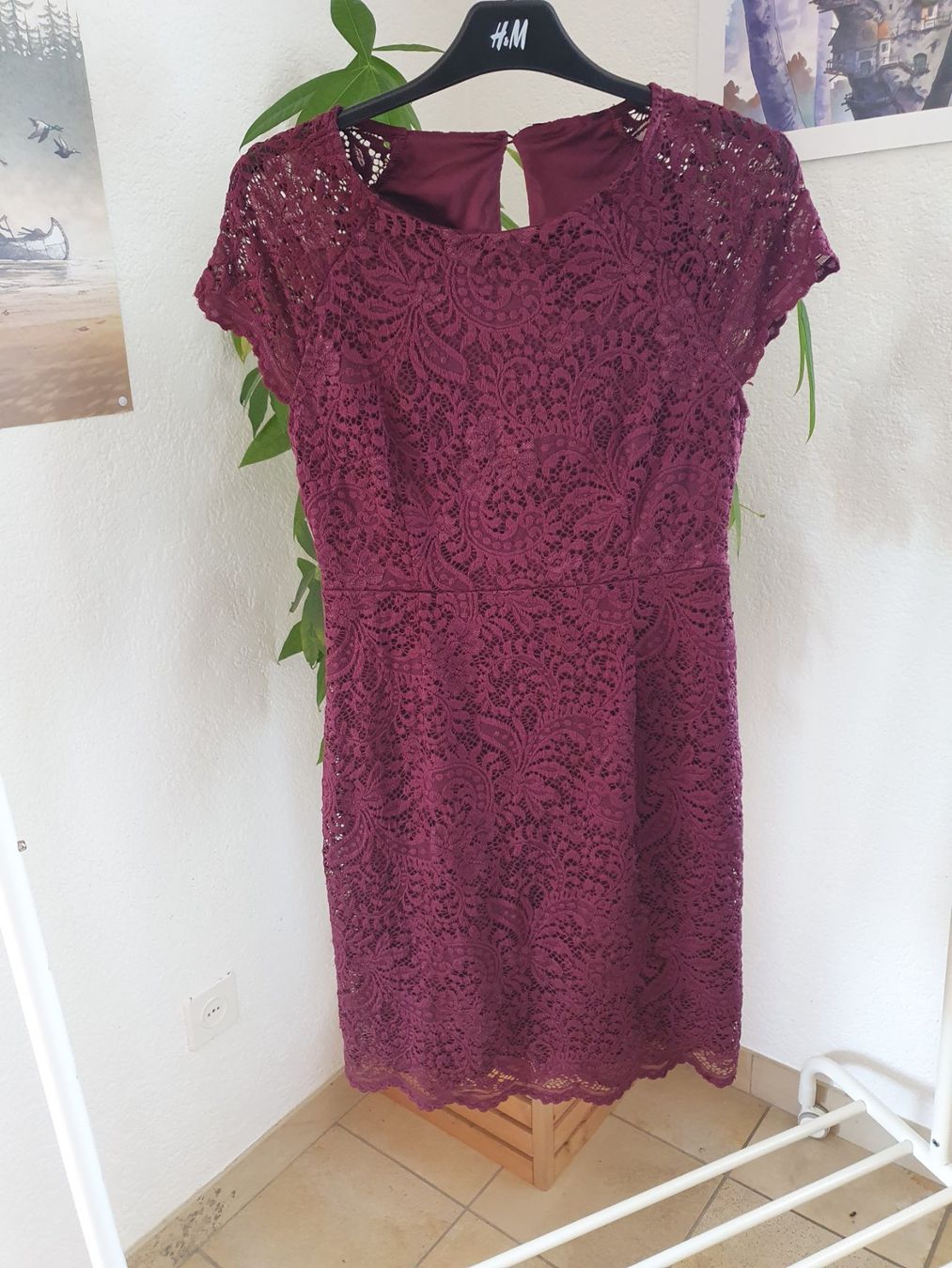 Vestiti: Robe bordeaux en broderie t. 34 – Usato da Courroux venduto da sv235