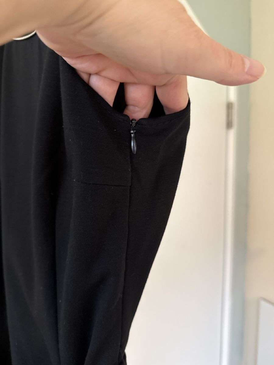Vestiti: Schwarzes Kleid, Grösse 36,  St.Emile – Usato da Riedholz venduto da nlu_dn2q 4
