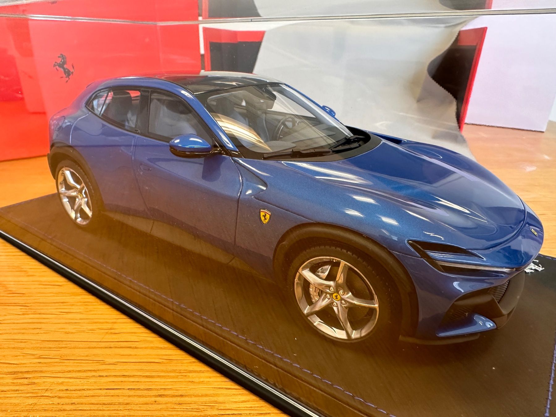 BBR Models Modellautos: Ferrari  Purosangue 1/18 blu corsa – Neu und originalverpackt aus Stein AR von Krabbe2 3