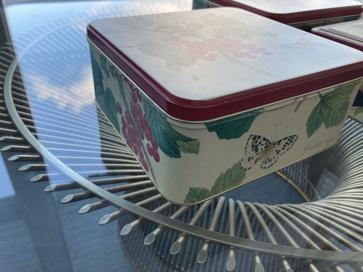 Tutte le decorazioni: Blechdose mit Beerenmotiv, ungebraucht, Nostalgie – Nuovo (secondo la descrizione) da Zürich venduto da dolcicaramelle2 1