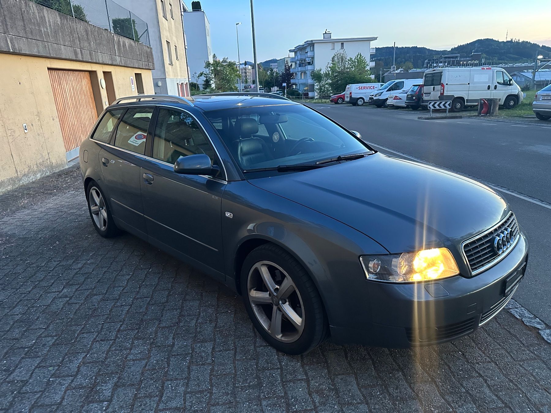 Audi Autos: Audi A4 AVANT 1,8  turbo  AUTOMAT – D'occasion à Wil SG par NURTO34 1