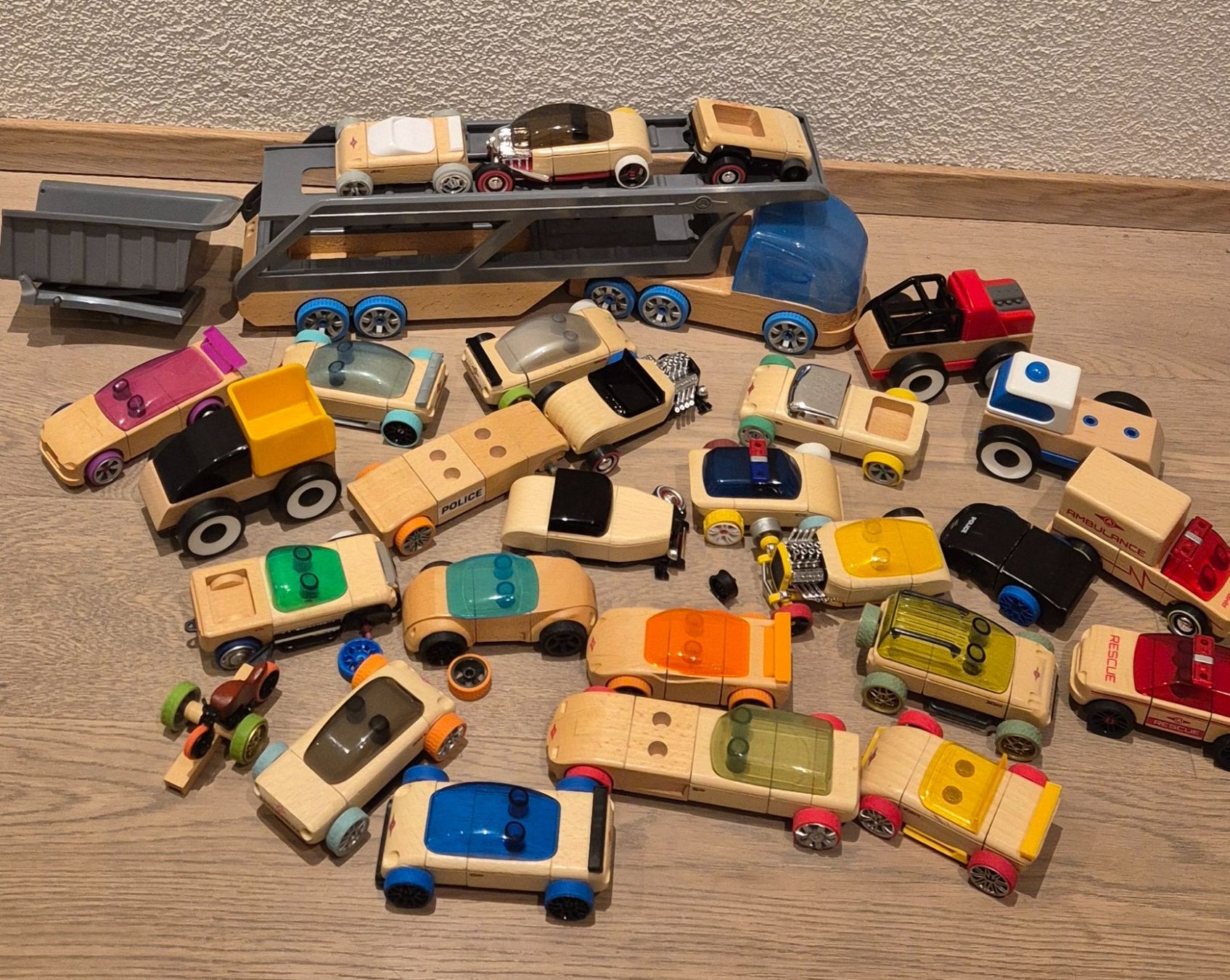 Giocattoli: Automoblox Holzauto Sammlung – Usato da Steinhausen venduto da Housebabe