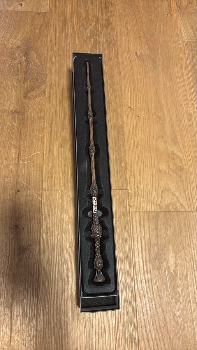Alle Dekorationen: Baguette de Sureau Harry Potter, objet de collection – Neu (gemäss Beschreibung) aus St-Pierre-Clages von aur_kds8