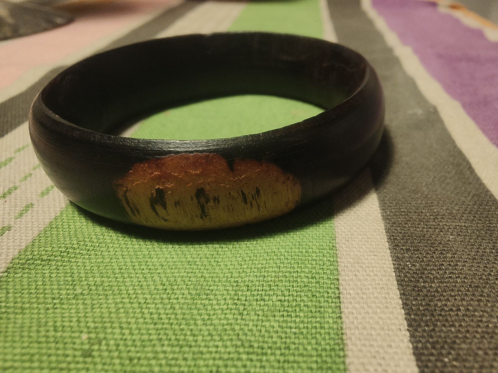 Bracciali & Braccialetti: Schicker Holzarmreif aus Afrika – Usato da Hinwil venduto da her_2t5p