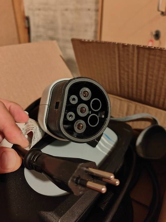 Delphi Caricabatterie: BMW / Delphi EV Charger 7644244-04 – Usato da Davesco-Soragno venduto da ale_dn6g 2