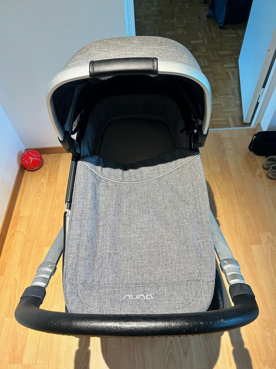 Nuna Poussette: Nuna Kinderwagen Komplettset / Nuna complete stroller set – D'occasion à Luzern par bar_5lln 5