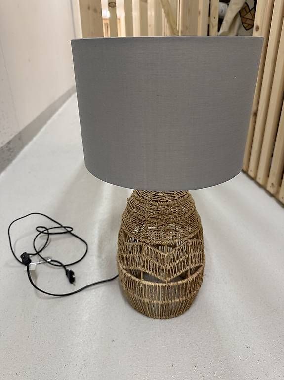 Lampen: Lampe – Gebraucht aus Oetwil am See von kik_2znl 1