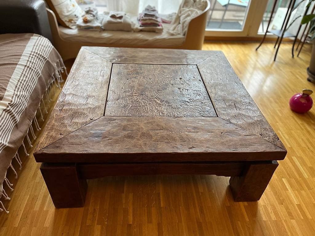 Tische: Table basse carrée massive en bois, style rustique chic – Gebraucht aus genève von MICHOR 1