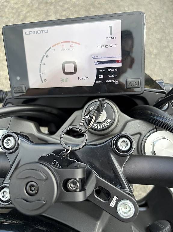 Strasse: CF Moto 650nk ab Service – Gebraucht aus Kölliken von ER-6f 4
