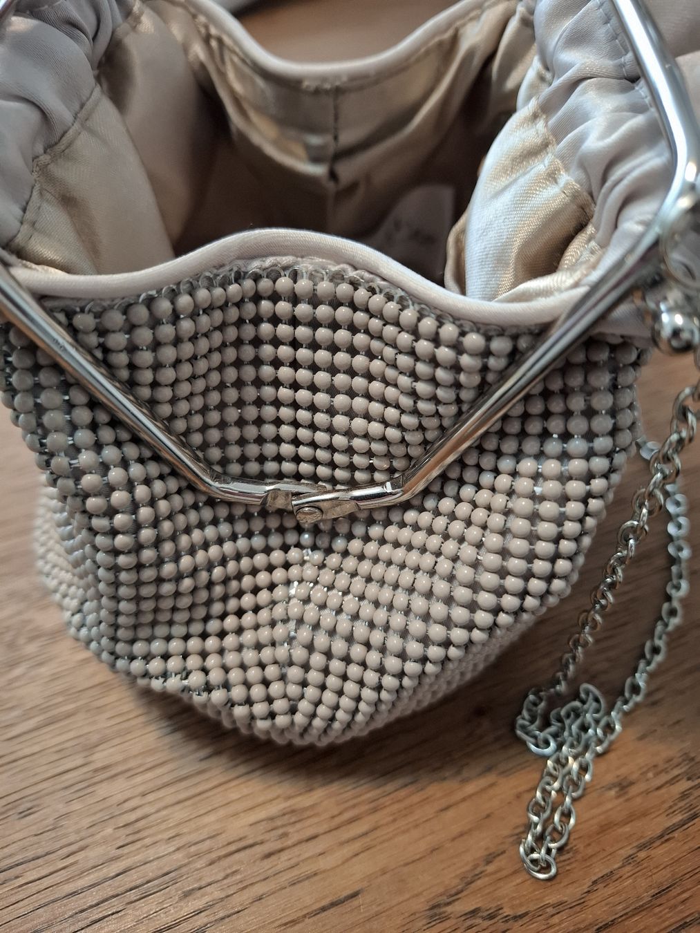 Borse da donna: Coast Handtasche Perlen-Design,  neu! – Nuovo (secondo la descrizione) da Nussbaumen AG venduto da bio_vd8q 6