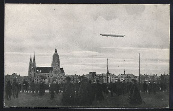 Foto & Poster: München, Zeppelin-Luftschiff über der  – Usato da Berlin venduto da bartko-reher