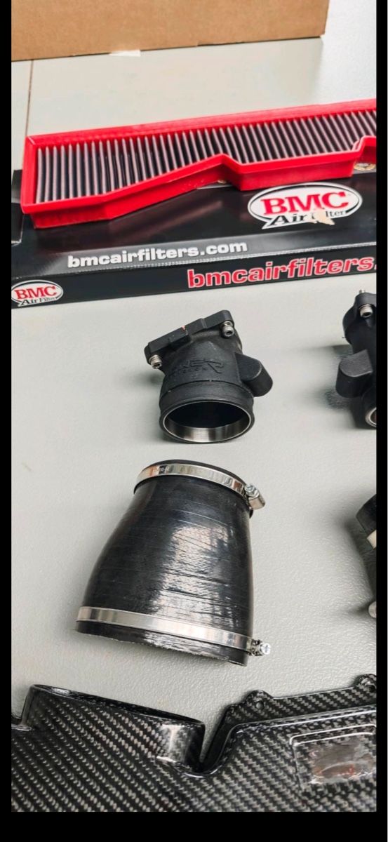 Tutti pezzi di ricambio auto: Audi RS6/RS7 C8 Ansaugsystem Power Division Performance – Usato da Frenkendorf venduto da Witwicky 3