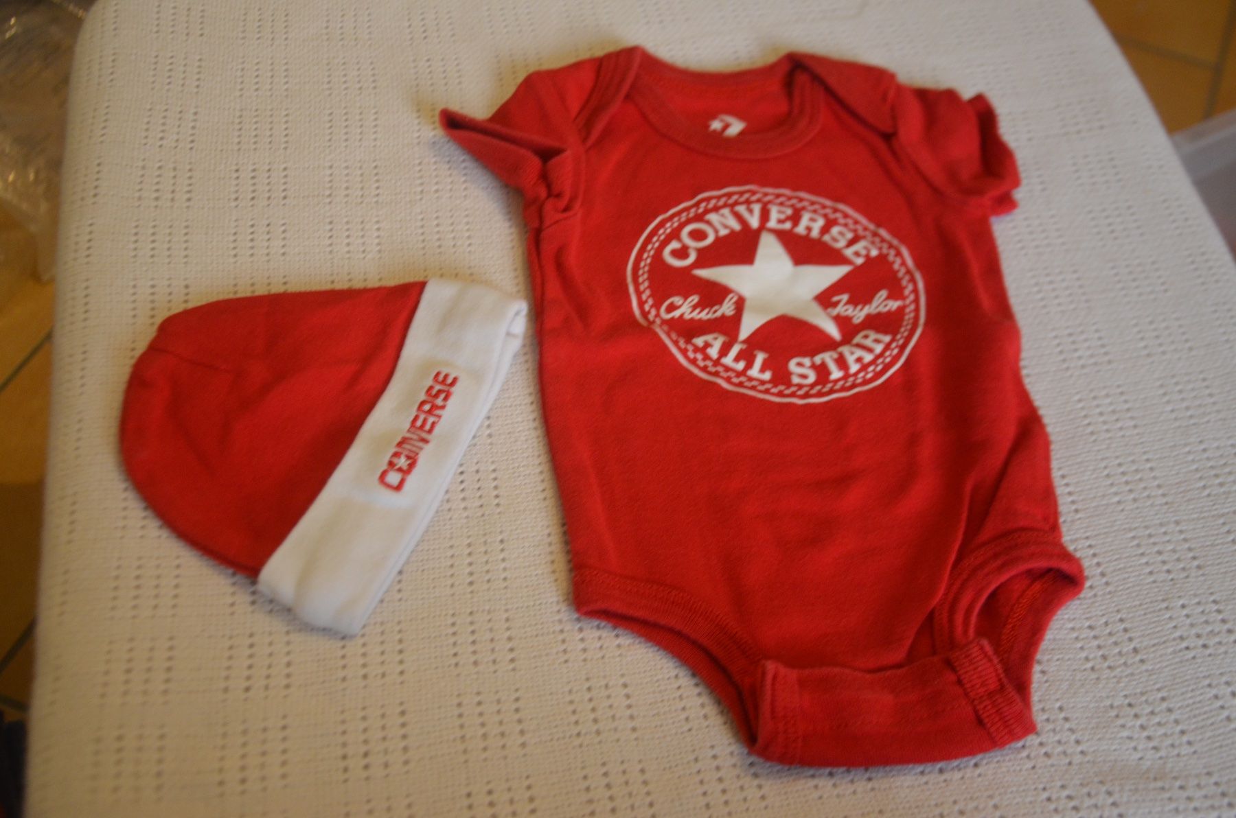 Lotti & Set di vestiti: TAILLE 62-68 - CONVERSE SET – Usato da Chiasso venduto da Dolly015