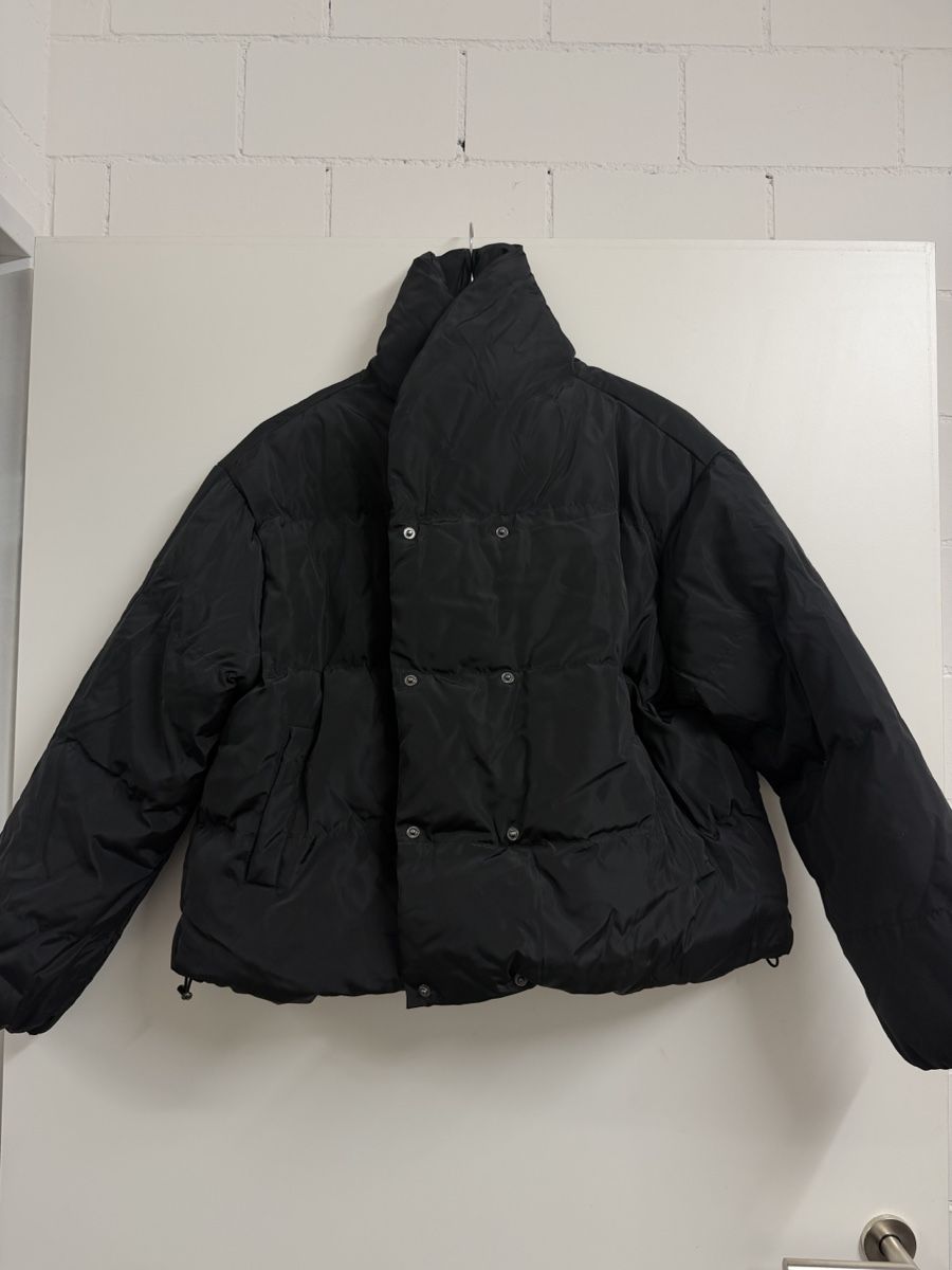 Giacche: NEW MOTEL Puffer Jacket black – Nuovo e nell'imballaggio originale da Bülach venduto da all_t6jh