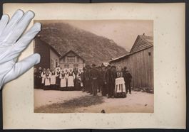 Fotografie K. Knudsen, Bergen, Tracht au