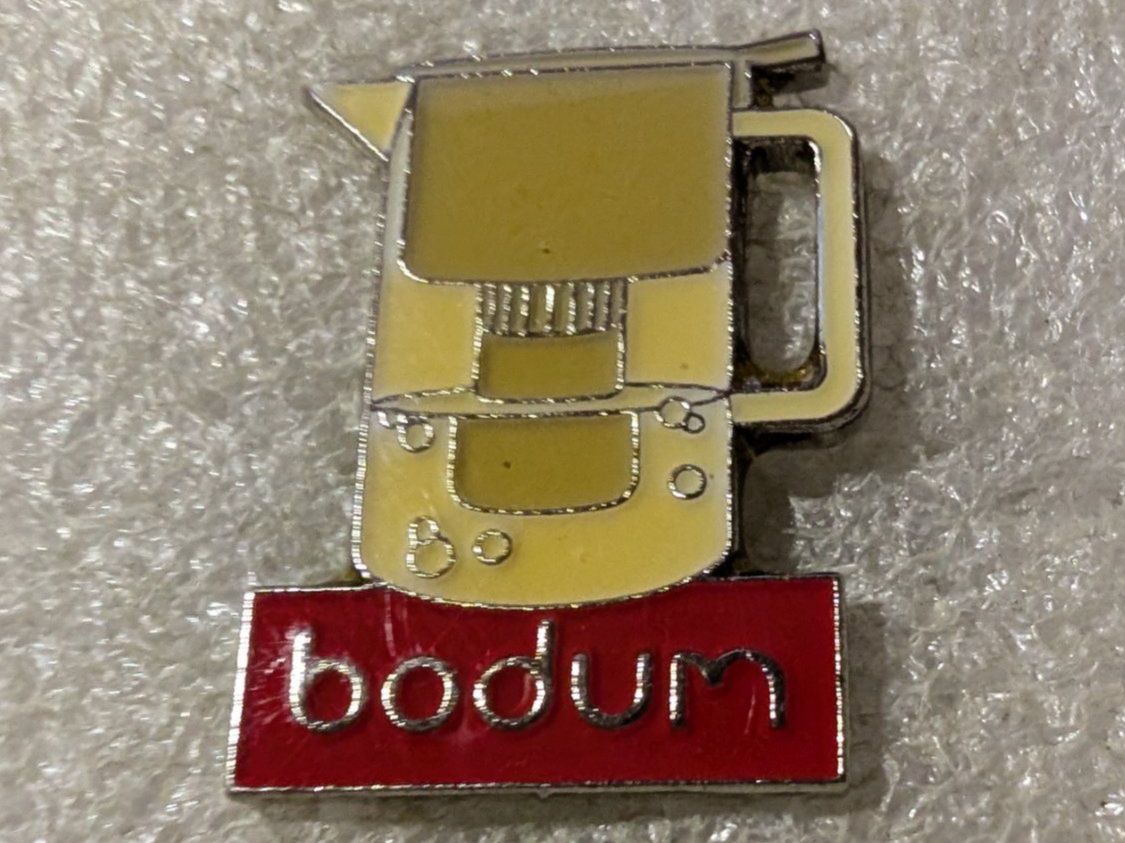 Placchette & Badge: Ansteckpin 205: Bodum – Usato da Oppligen venduto da Pin-Fall-Shop