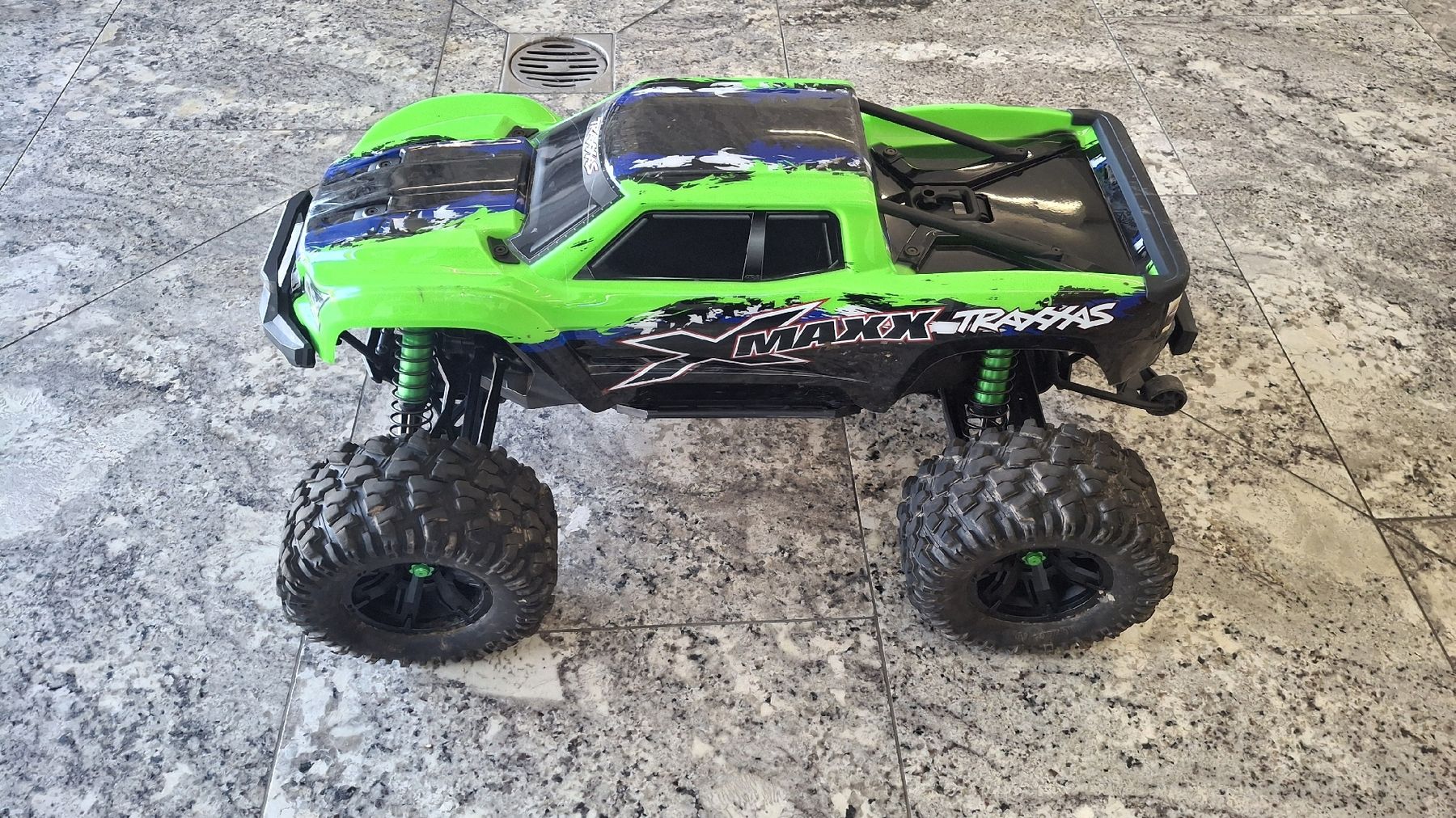 Traxxas Telecomando: Traxxas X-Maxx 8S RTR Green – Usato da Winkel venduto da Fizibubele 1
