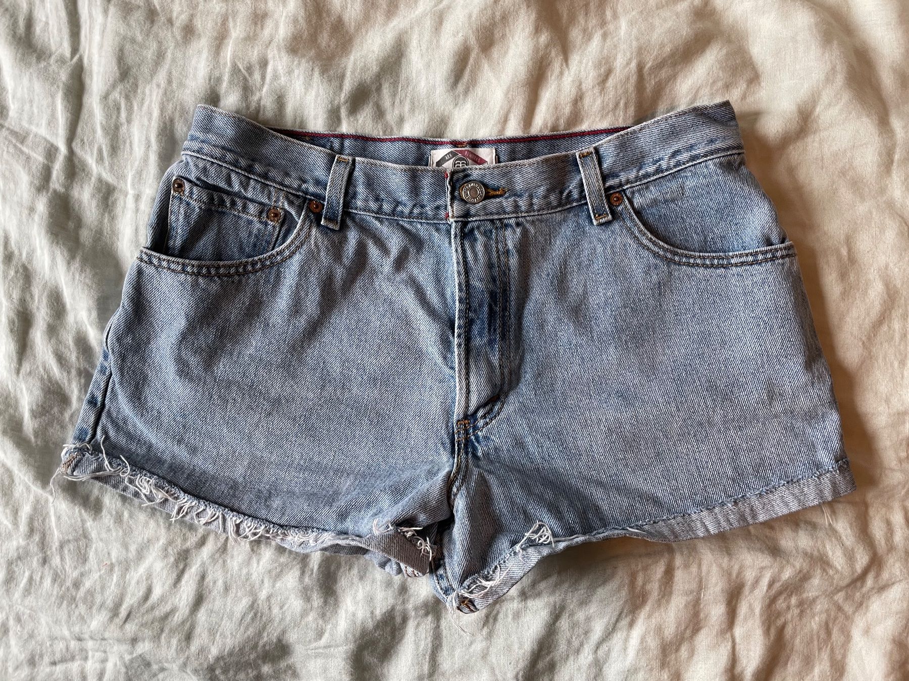 Levi's Pantalons: LEVIS Shorts – D'occasion à St. Gallen par ann_llt9