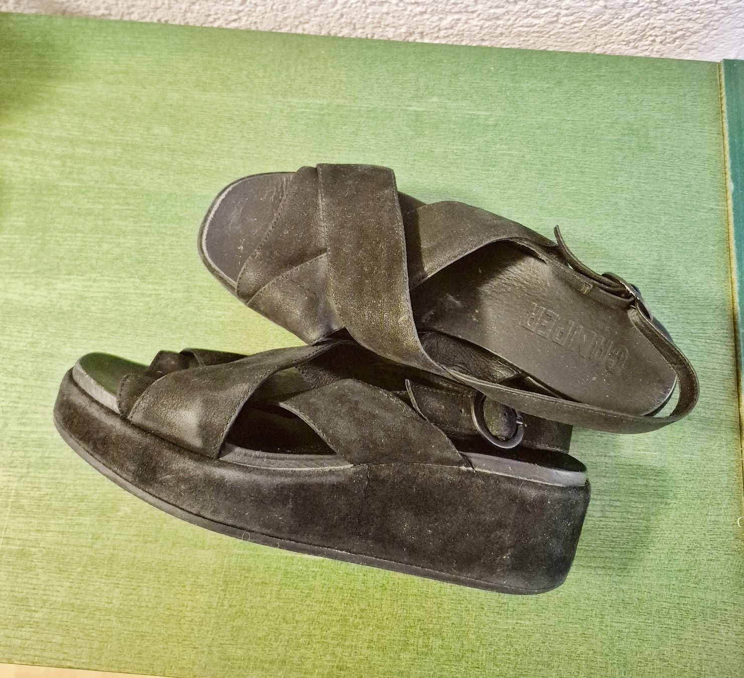 Camper Scarpe da donna: Camper Plateau Sandalen Wildleder – Usato da Wabern venduto da Passionata6 1