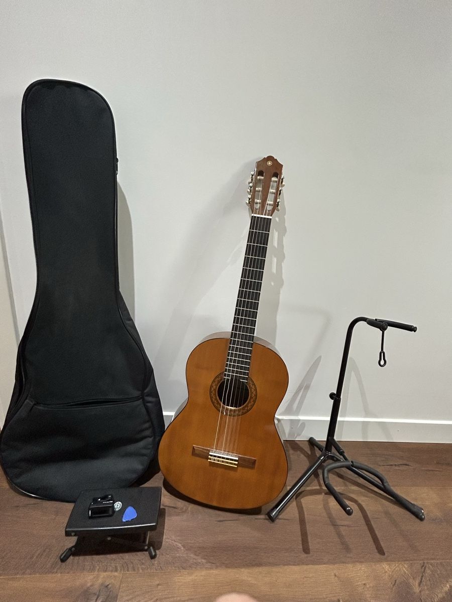 Yamaha Strumenti musicali: Guitare classique Yamaha C40  – Nuovo (secondo la descrizione) da Rossens FR venduto da lcq_8bz8