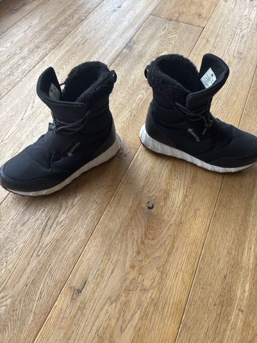 Schuhe für Jungen: Winterboots Gr. 36, schwarz, gefüttert – Gebraucht aus Wilen b. Wil von b-mountain 2