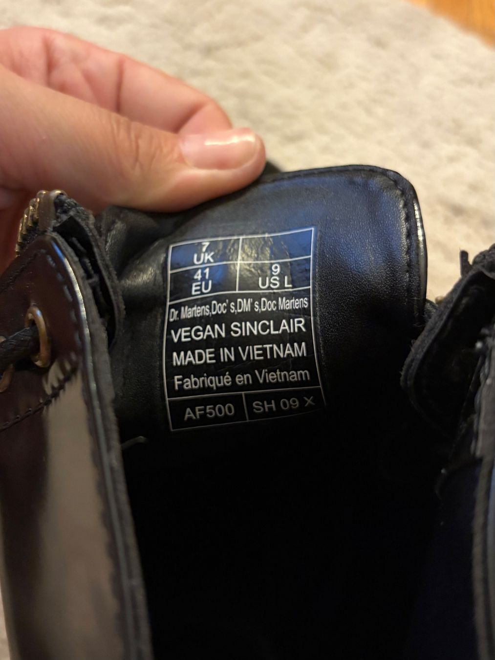 Dr. Martens Herrenschuhe: Dr. Martens Stiefel schwarz Grösse 41 – Gebraucht aus Rothrist von cheyenne.schenk 1