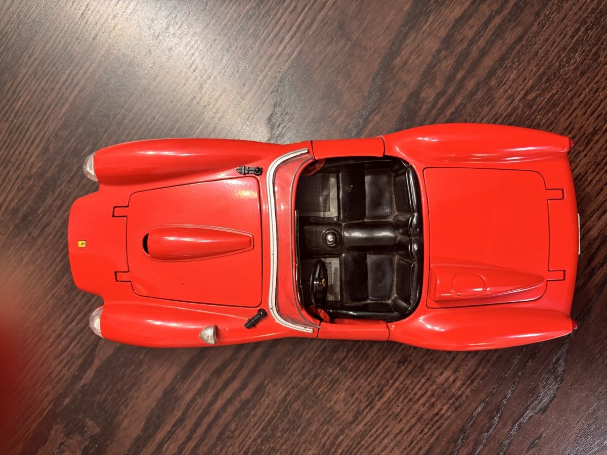 Bburago Modellini d'auto: Rotes Ferrari-Modellauto, Testa Rossa 1957, 1:18 – Nuovo (secondo la descrizione) da Unterentfelden venduto da Nadineb23 3