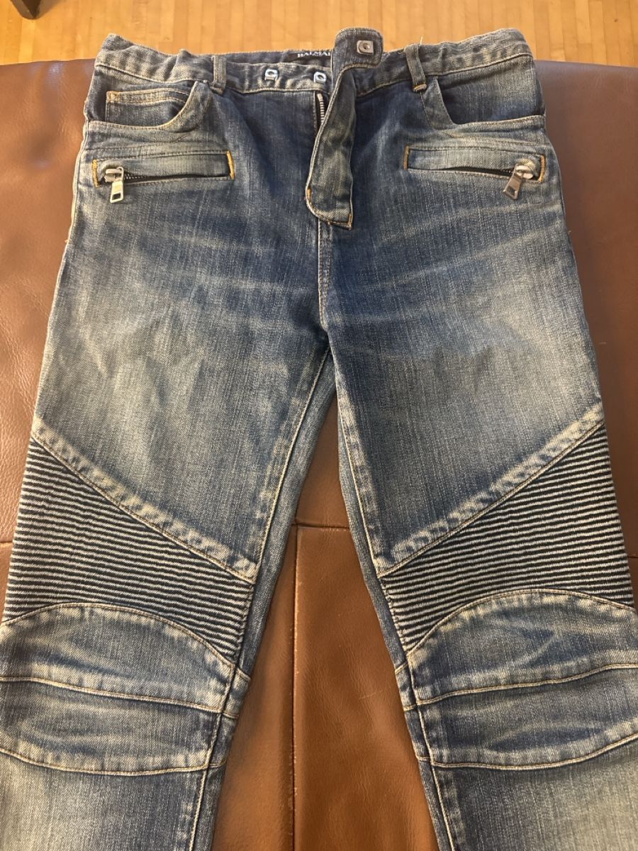 Balmain Pantaloni: BALMAIN JEANS KIDS – Usato da Buchs AG venduto da Ashanice 1