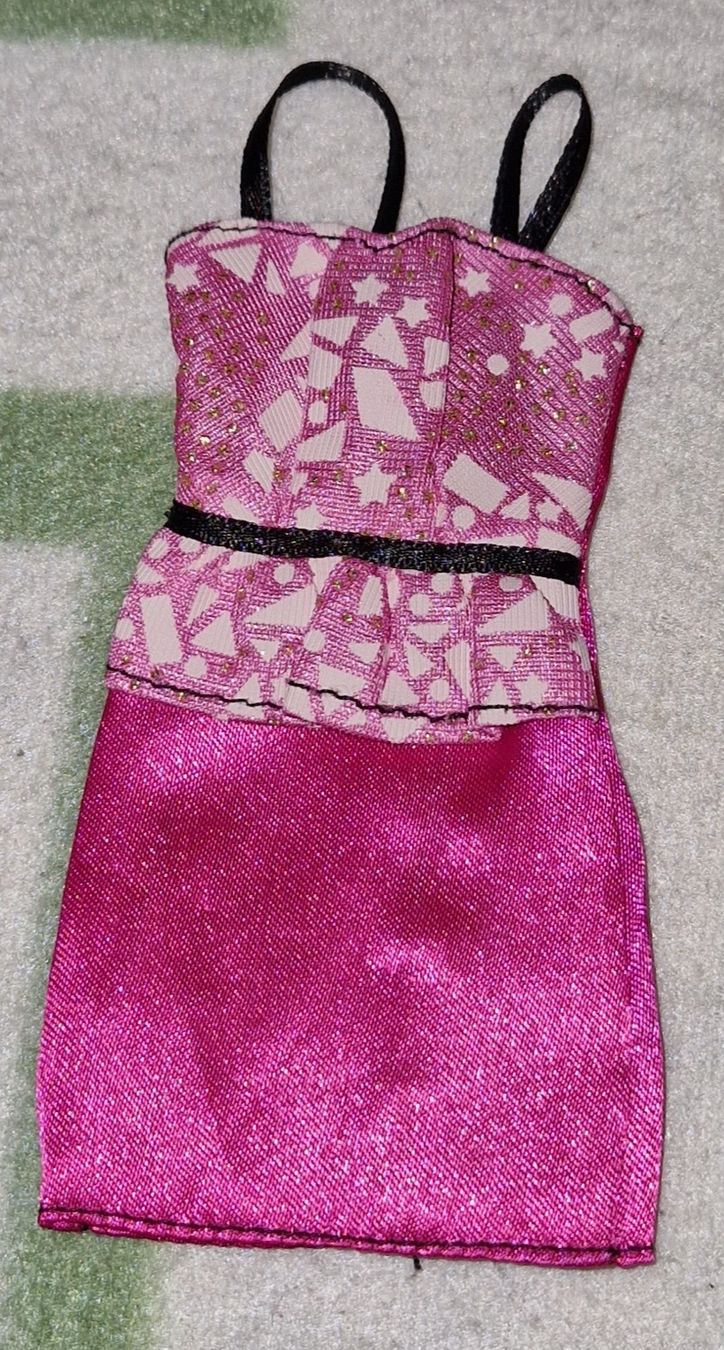 Puppen: Robe pour Barbie – Gebraucht aus Couvet von Pioune