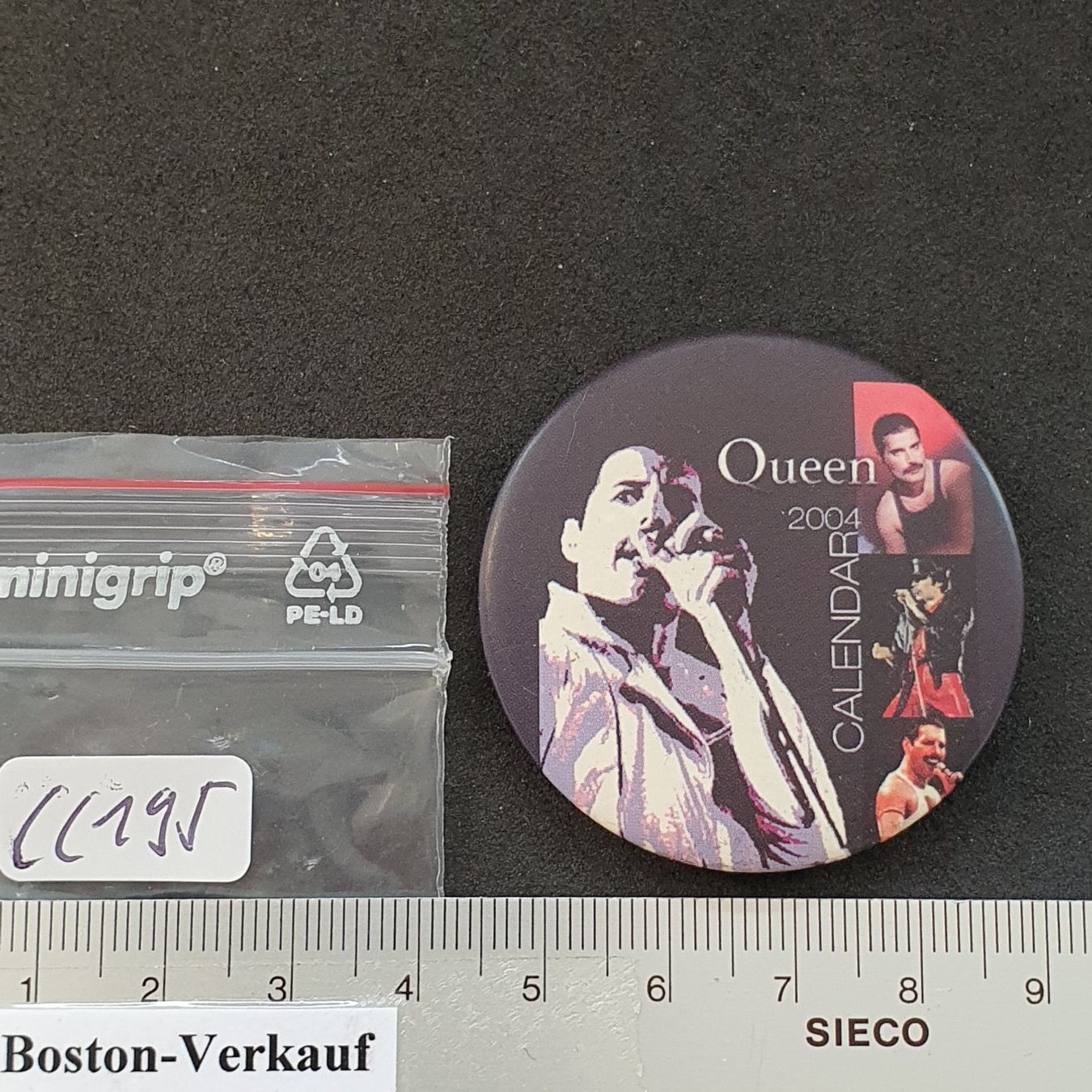 Placchette & Badge: CC195 - Pin /Button - Musik - QUEEN – Usato da Reinach BL venduto da Boston-Verkauf