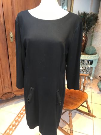 Jolie robe noire Drykorn for beautiful people