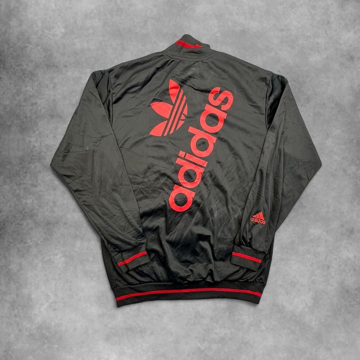 Adidas Jacken: Adidas black jacket – Gebraucht aus Erlinsbach SO von TogaResell 2