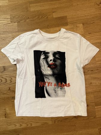Cooles T-Shirt mit speziellem Druck, Grösse S, neuwertig