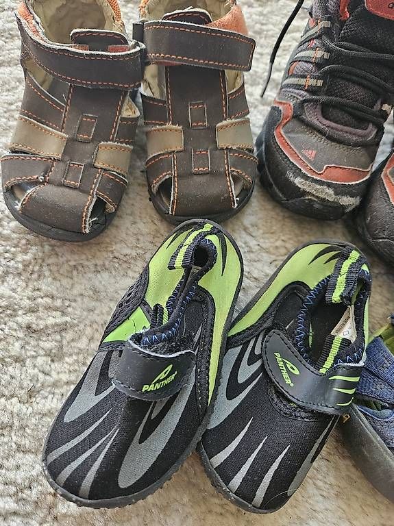 Chaussures garçon: Kinderschuhe Grösse 22 – D'occasion à Kiesen par Marie34 2