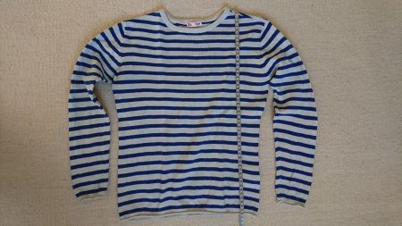 Pulli, blau-weiss gestreift, Gr. ca. 134