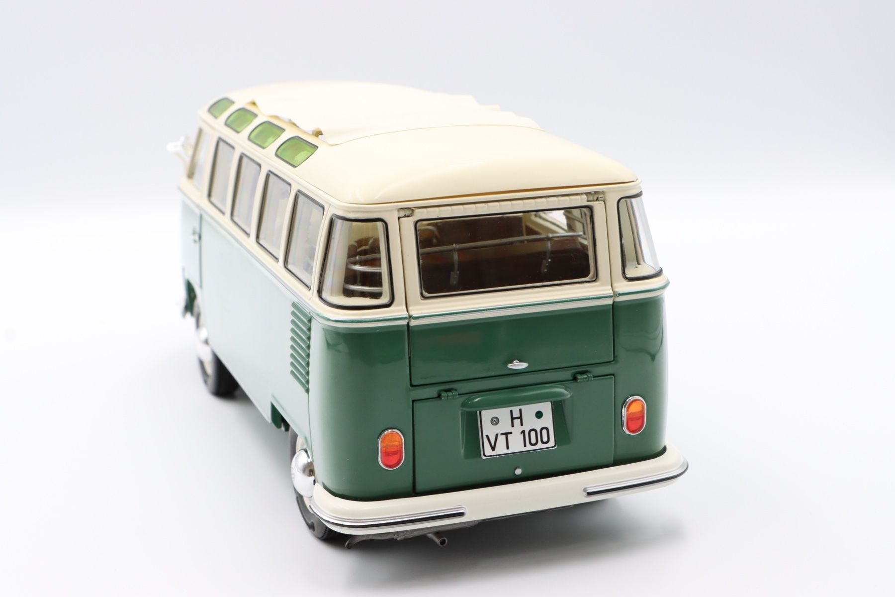 Volkswagen Modellautos: VW T1b Samba 1958 1:18 Schuco – Neu und originalverpackt aus Bühl b.Aarberg von modelldiecast 5