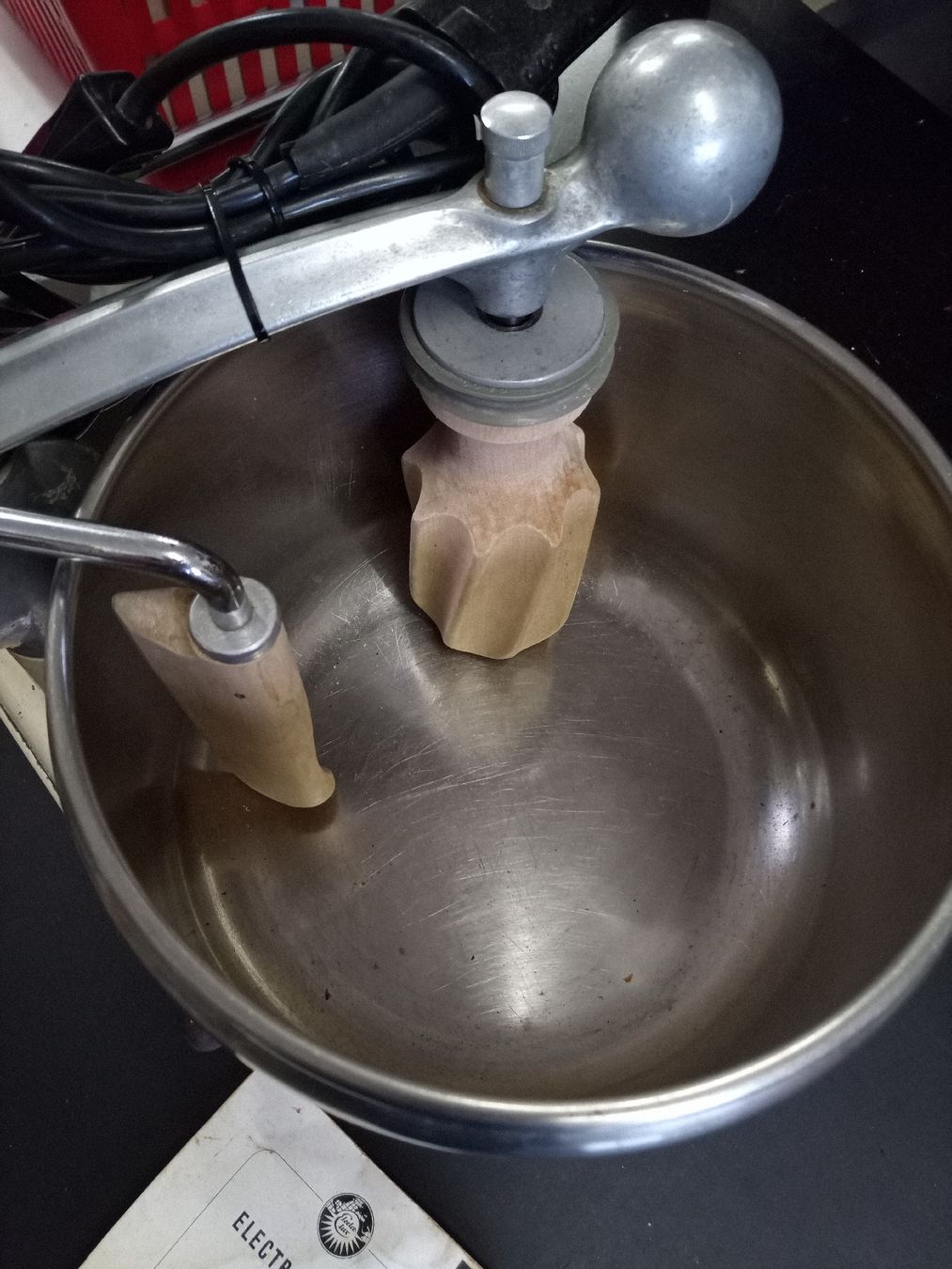 Electrolux Elettrodomestici da cucina: 1940 Electrolux Küchen Maschine Assistent Schweden – Usato da Reiden venduto da Zofi-Brocki 1