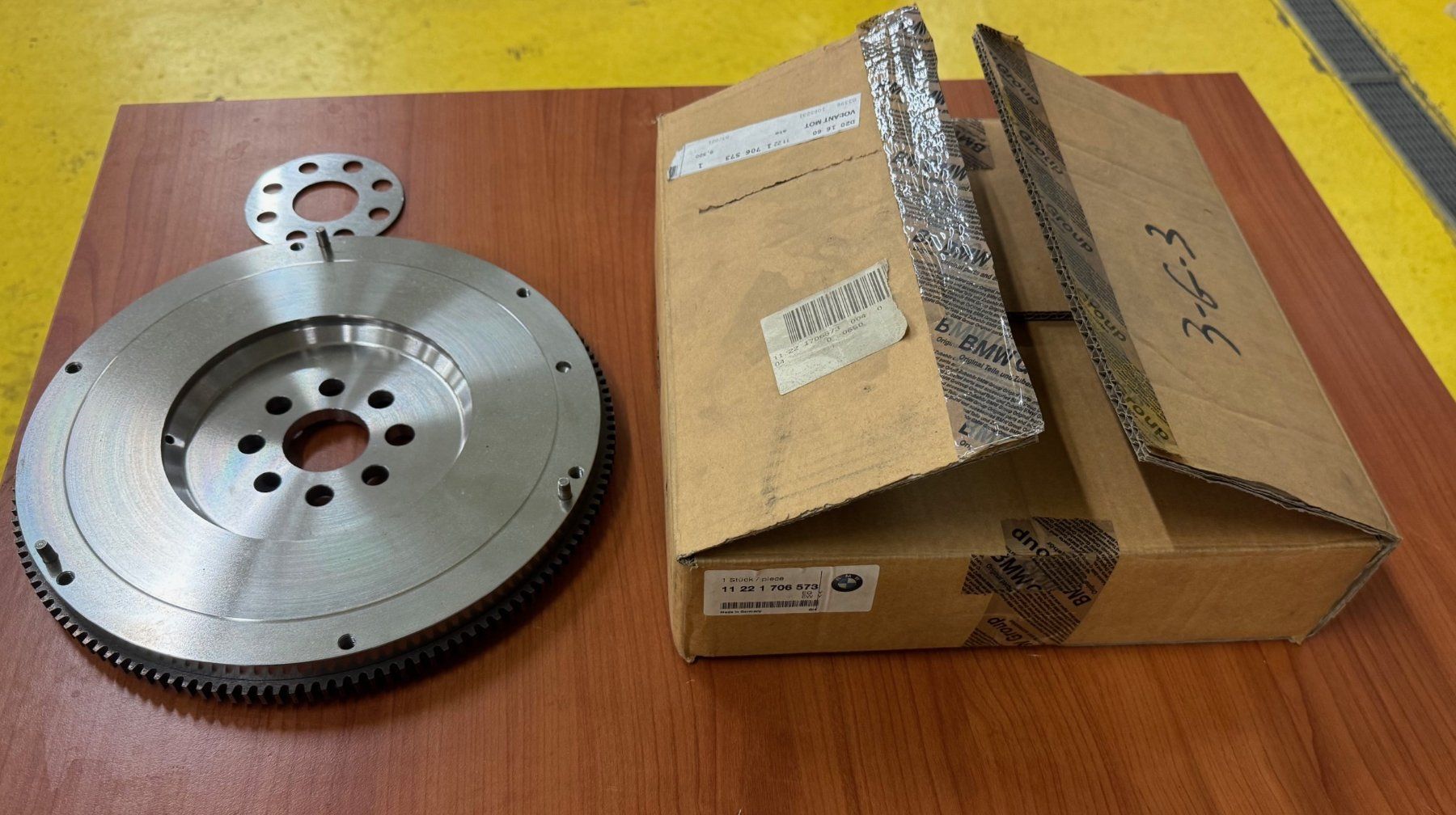 BMW Tutti pezzi di ricambio auto: BMW série 3 E30, 5 E28 et E34, Z1 E30 Volant moteur – Nuovo (secondo la descrizione) da Satigny venduto da rfo59 2