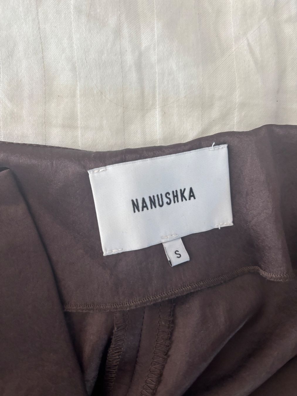 Nanushka Hosen: Nanushka Hose braun – Gebraucht aus Sissach von shantee 2