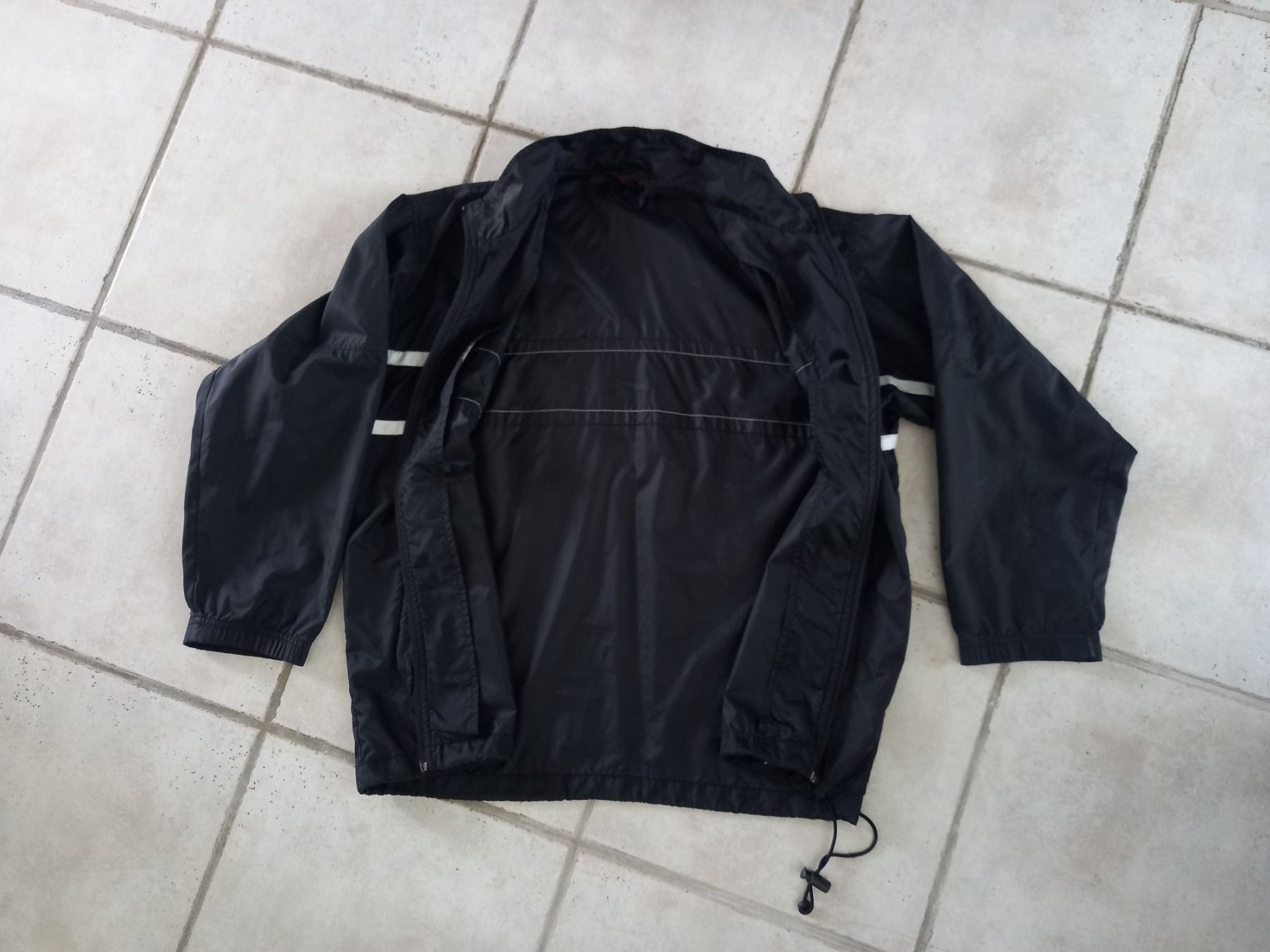 Vestes: Nike Vintage Trackjacket Black – D'occasion à Oberwil BL par bobema 2