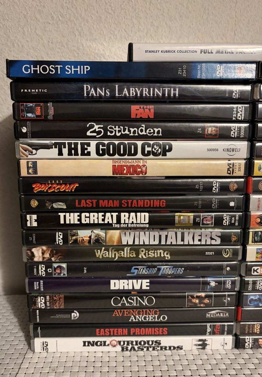 Tous les DVDs: DVD Sammlung – D'occasion à Flawil par NiceT 1