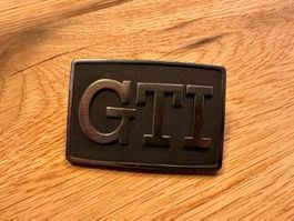 VW Golf GTI Emblem