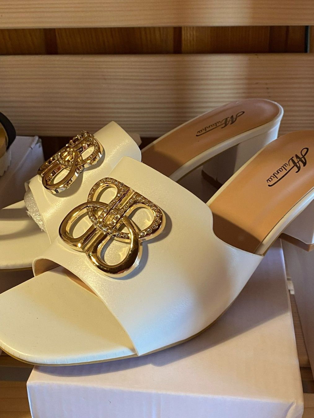 Scarpe da donna: Damen Sandalen, Weiss-Gold – Nuovo e nell'imballaggio originale da Meienried venduto da ManuelaBoutique 9