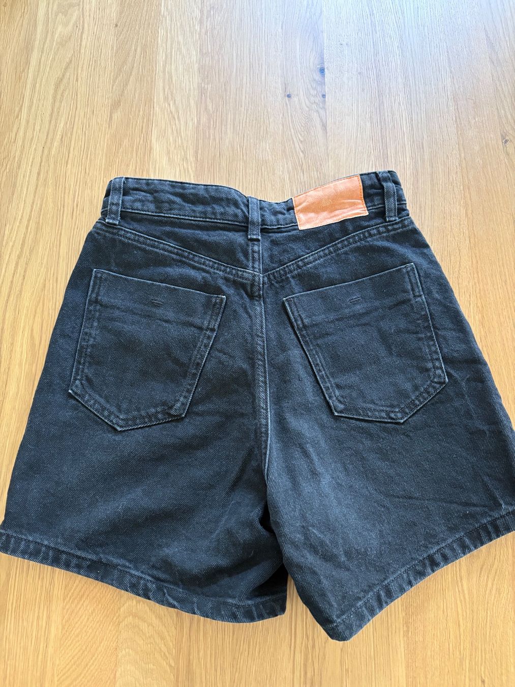 Zara Jeans: Jeans Shorts Zara – Usato da Uster venduto da mir_tmt5 1