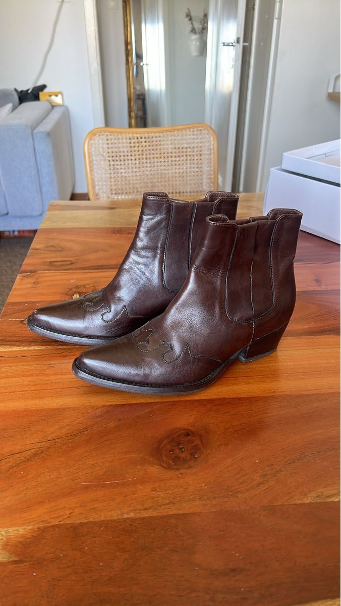 Navyboot Scarpe da donna: Braune Lederstiefel / Stiefeletten, Gr. 36 – Nuovo (secondo la descrizione) da Zollikofen venduto da AdrianaKreuz98