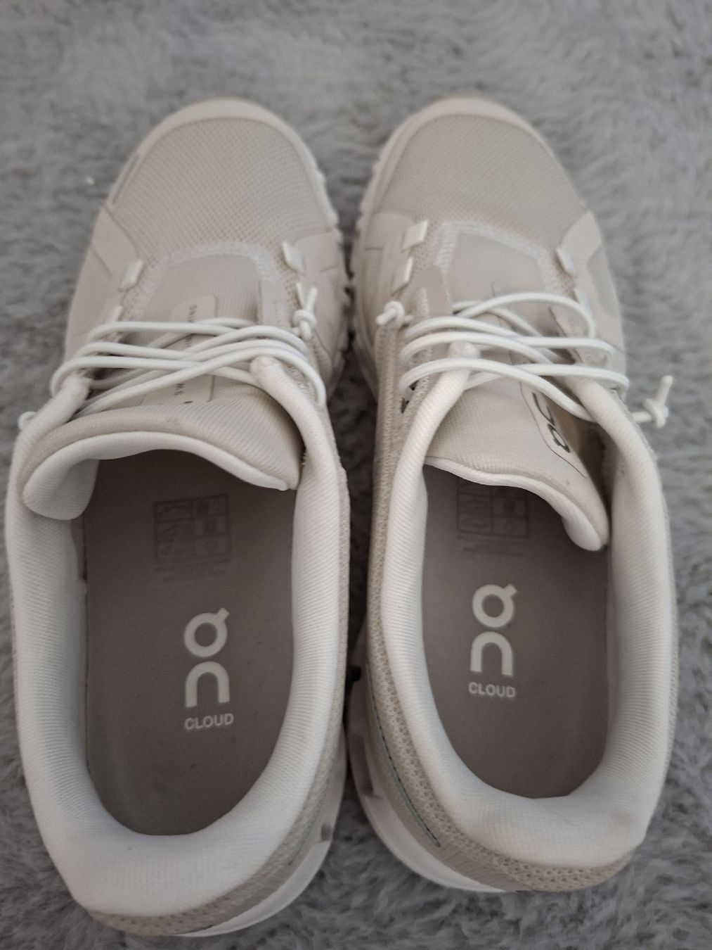On Damenschuhe: Chaussures de course On Cloud taille 37 couleur beige  – Gebraucht aus Renens VD von ser_j2fn 3