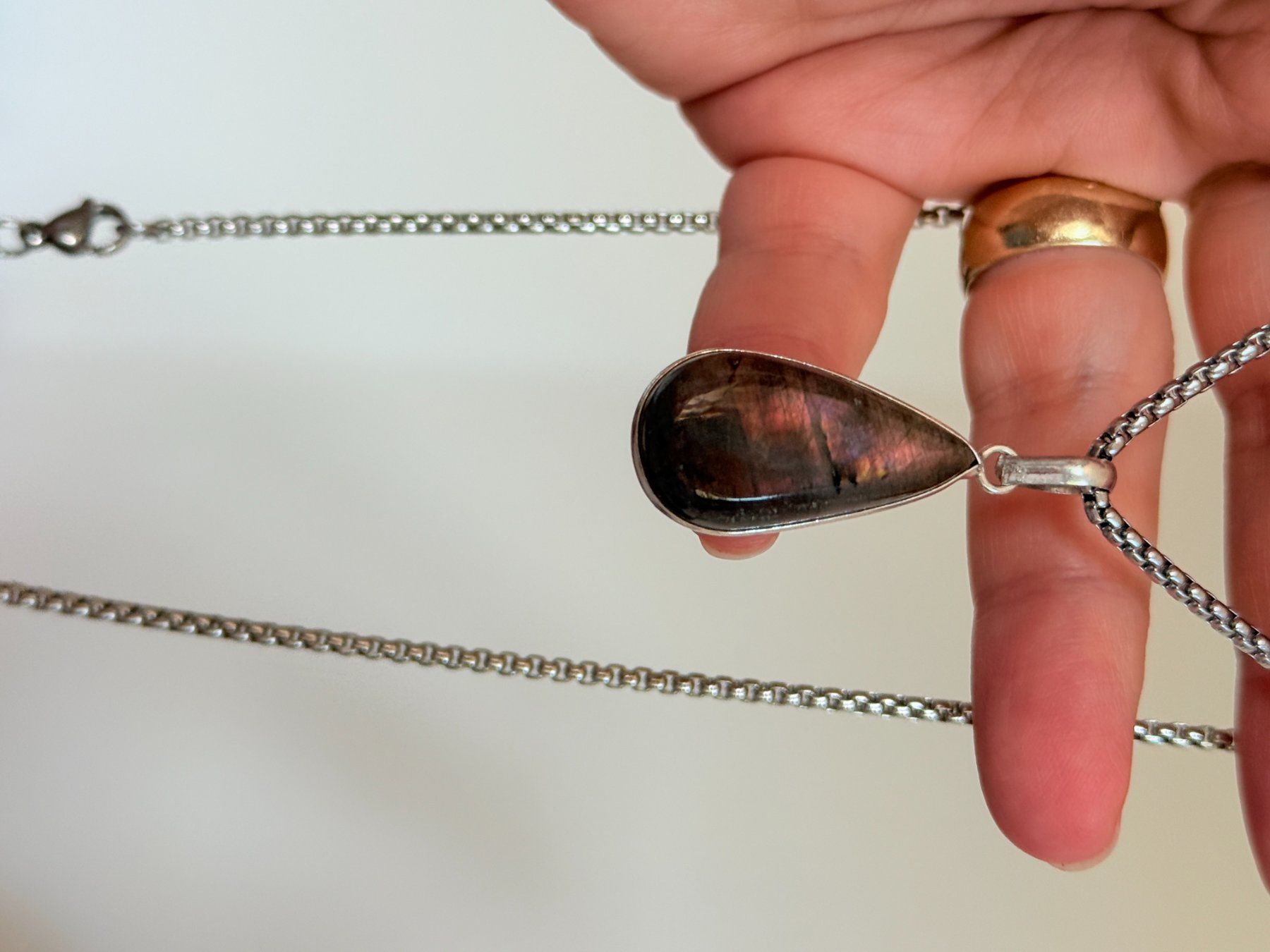 Catenine: Labradorite necklace – Nuovo e nell'imballaggio originale da Genève venduto da AGBERG 1