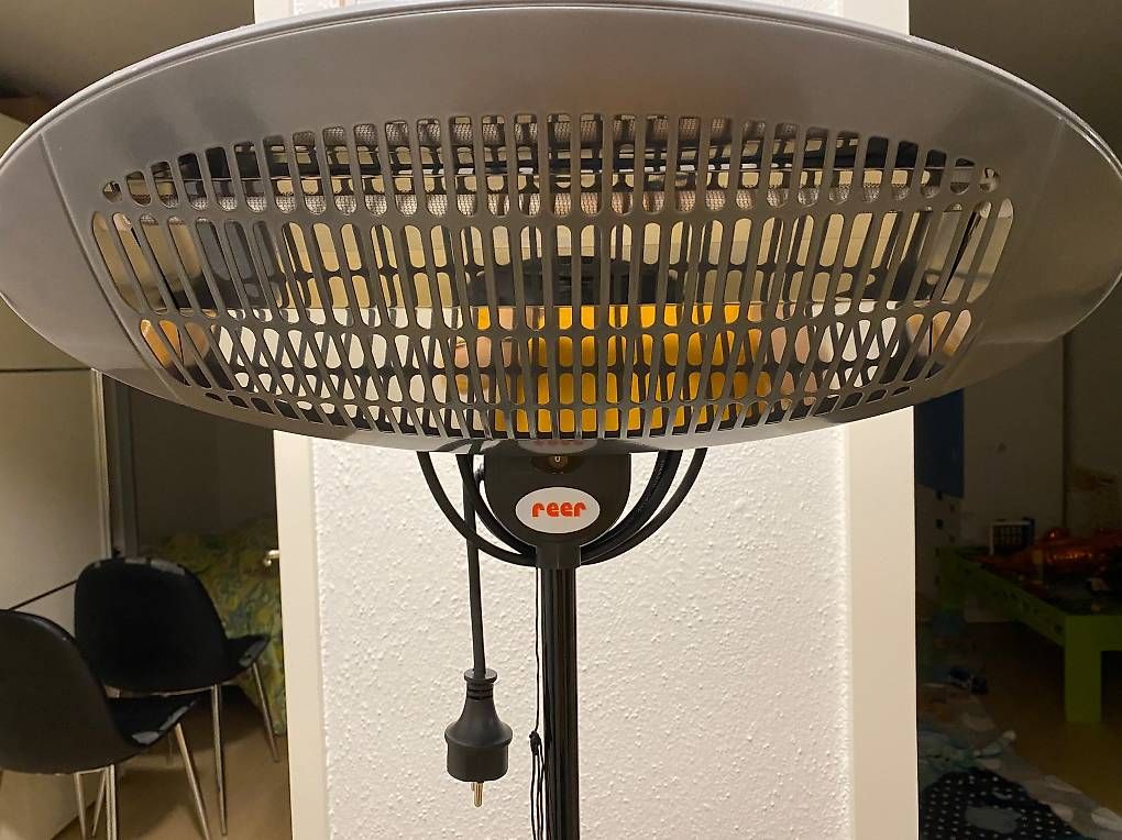Radiatori: Wickeltisch Heizstrahler – Usato da Zofingen venduto da vLo_ur