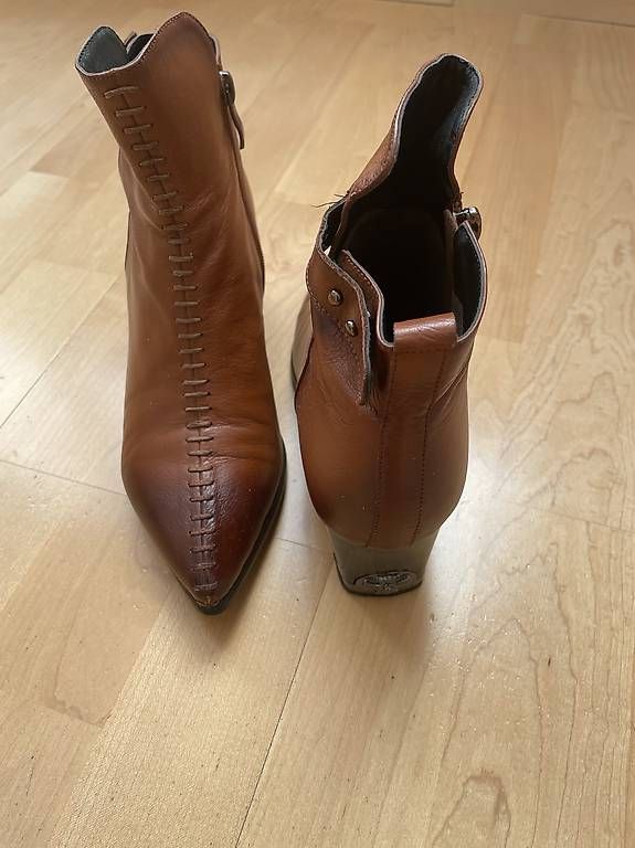 Scarpe da donna: Exklusive Leder-Stiefeletten – Usato da Brunnen venduto da rot005 3